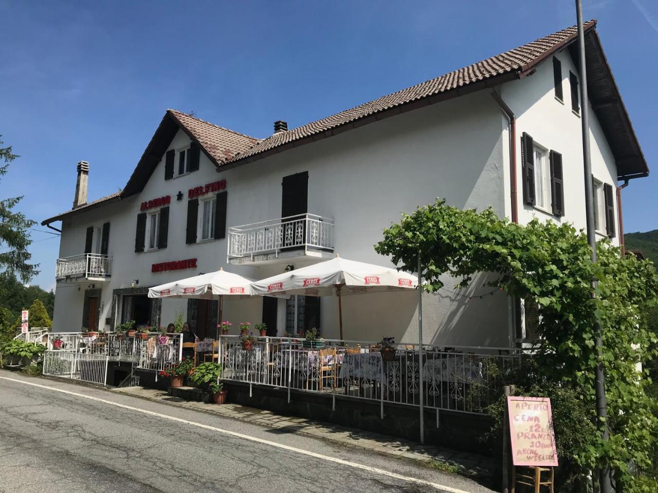 Albergo Delfino San Pietro d'Olba Luaran gambar