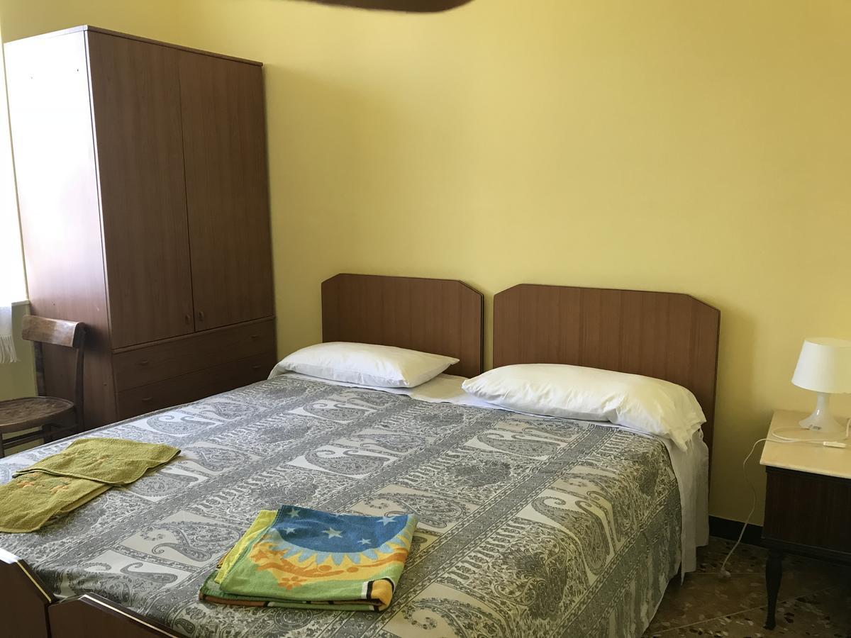 Albergo Delfino San Pietro d'Olba Luaran gambar