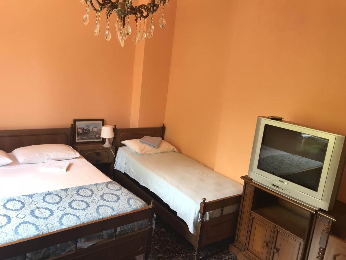 Albergo Delfino San Pietro d'Olba Luaran gambar