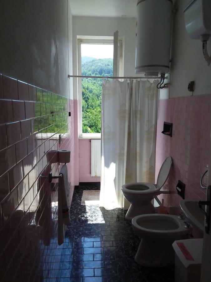 Albergo Delfino San Pietro d'Olba Luaran gambar